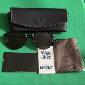 😎✨ PERSOL PO3210S Sunglasses – Black & Green – BRAND NEW ✨😎